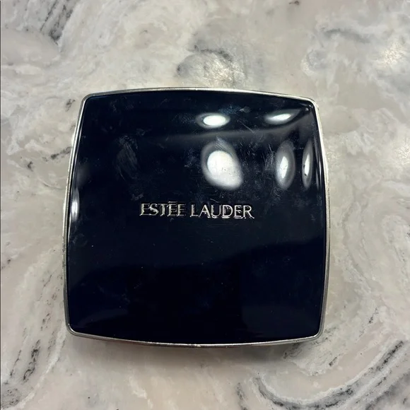 Estee Lauder Eyeshadow Quad - Shimmering Neutrals - Picture 3 of 4